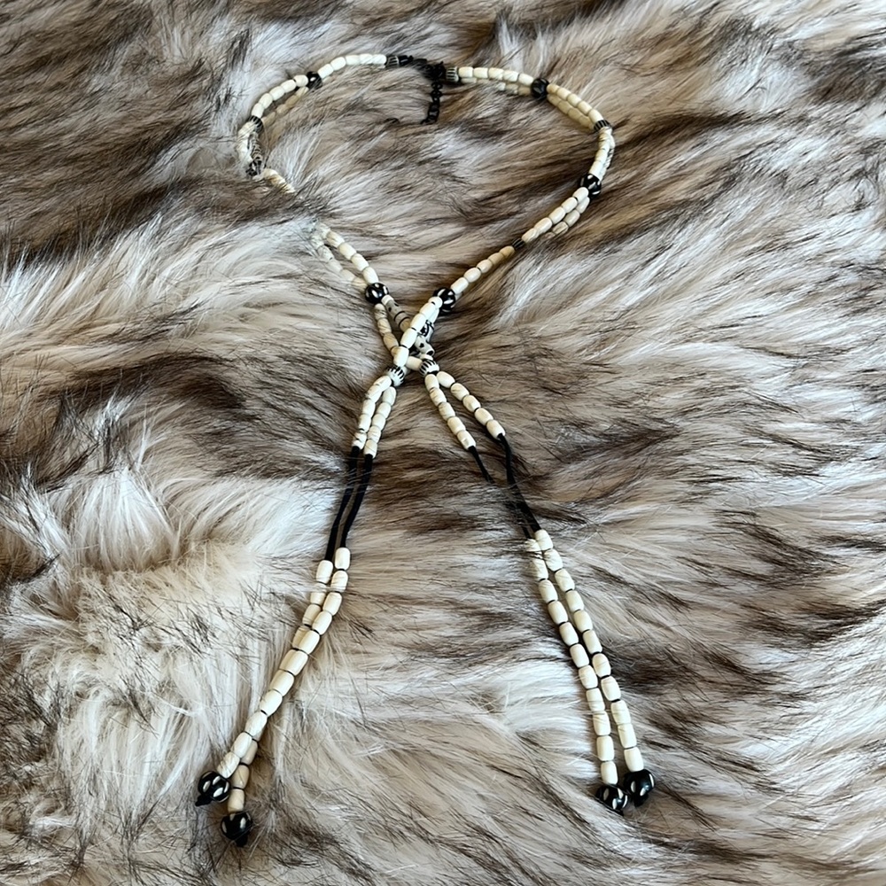 Chicos Black and Ivory Adjustable Beaded Lariat Necklace